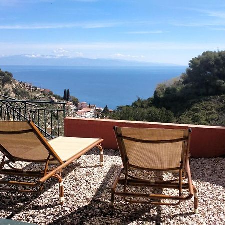 טאורמינה Villa Vittorio - Splendid Panoramic Sea View Terrace מראה חיצוני תמונה
