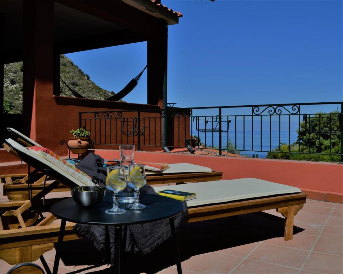 טאורמינה Villa Vittorio - Splendid Panoramic Sea View Terrace מראה חיצוני תמונה