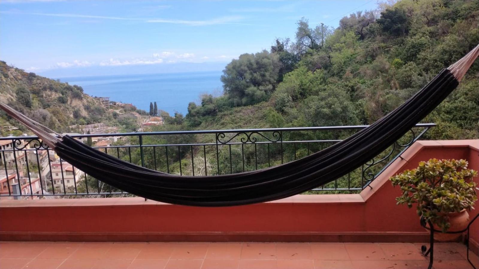 טאורמינה Villa Vittorio - Splendid Panoramic Sea View Terrace מראה חיצוני תמונה